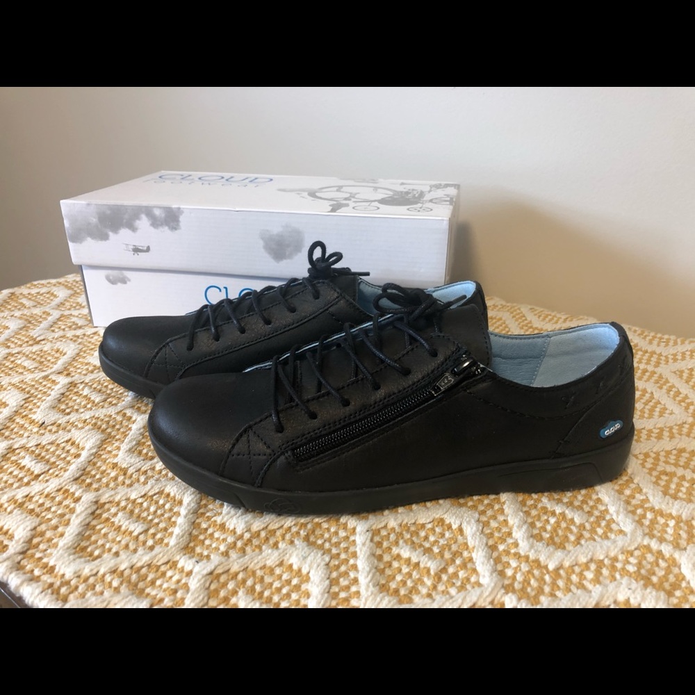 Cloud Aika Midnight Sneakers